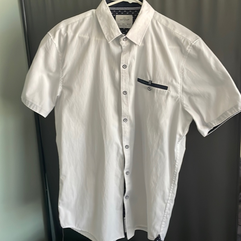 Mens L short sleeve button up